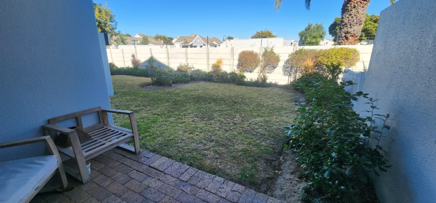To Let 2 Bedroom Property for Rent in Flamingo Vlei Western Cape